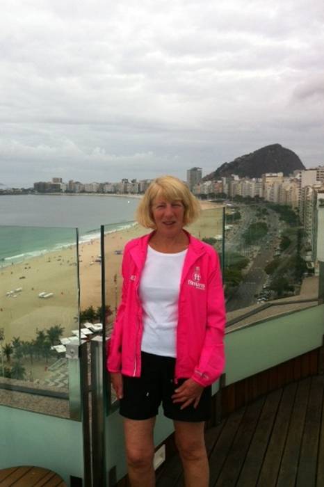 Jan takes Fitmums to Copacabana beach - Rio!